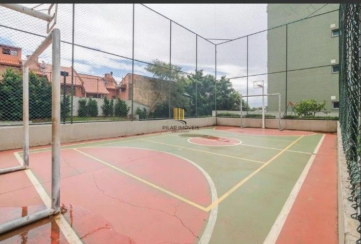 Apartamento de 2 dormitórios com 1 vaga de garagem escriturada, na Rua Dom Vital, Bairro Glória.