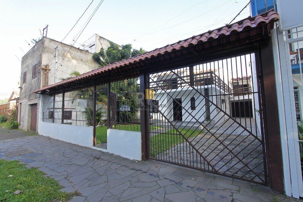 Casa para Locação/Aluguel - 240m², 4 dormitórios, 6 vagas - Nonoai