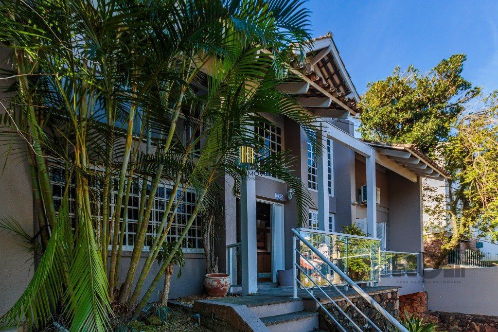 Casa 3 dormitórios no bairro Nonoai