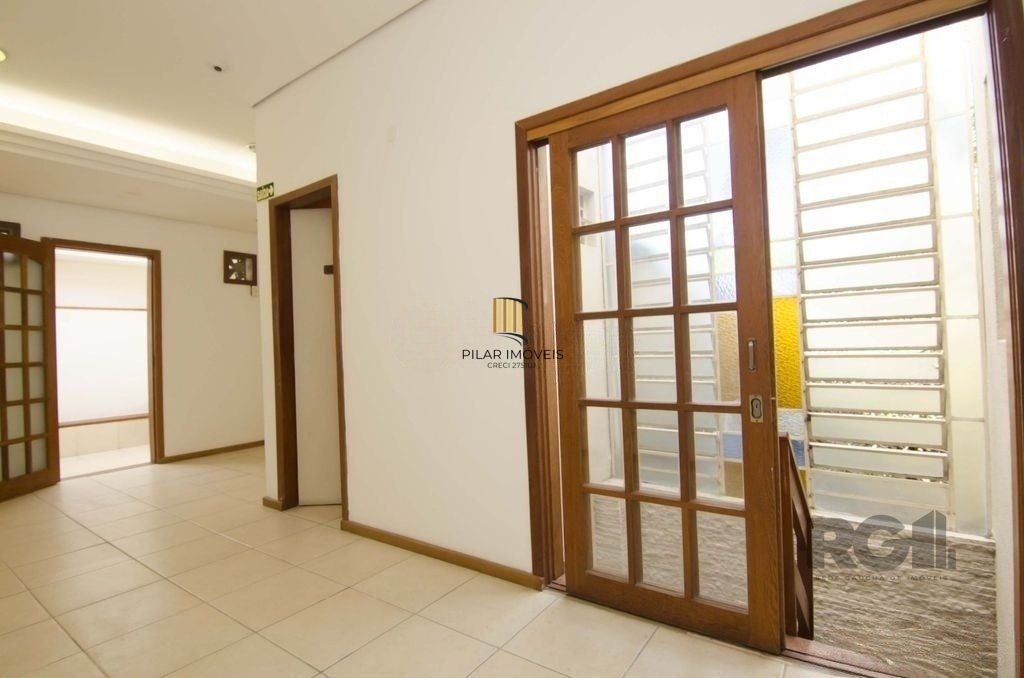 Excelente casa de 116m² com  2 dormitórios no bairro Cidade Baixa.