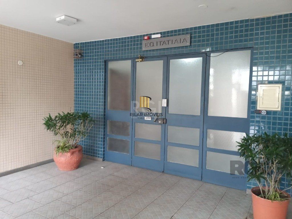 Apartamento térreo para Venda - com 59.2m² 2 dormitórios no bairro Azenha