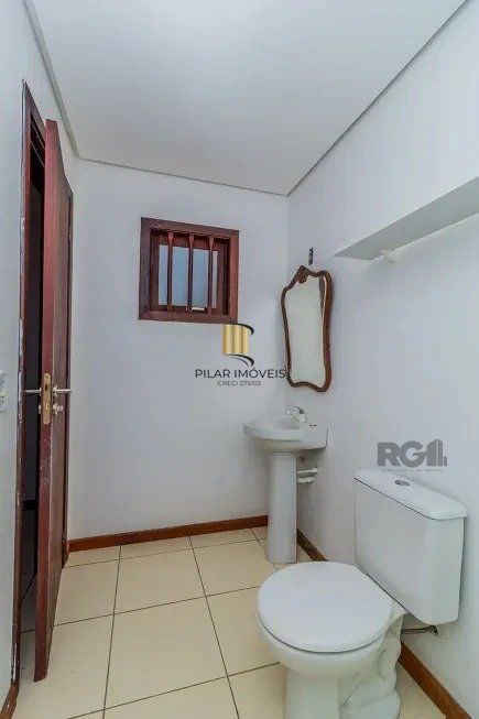 Casa 110m² - 3 dormitórios, 1 vaga no bairro Aberta dos Morros