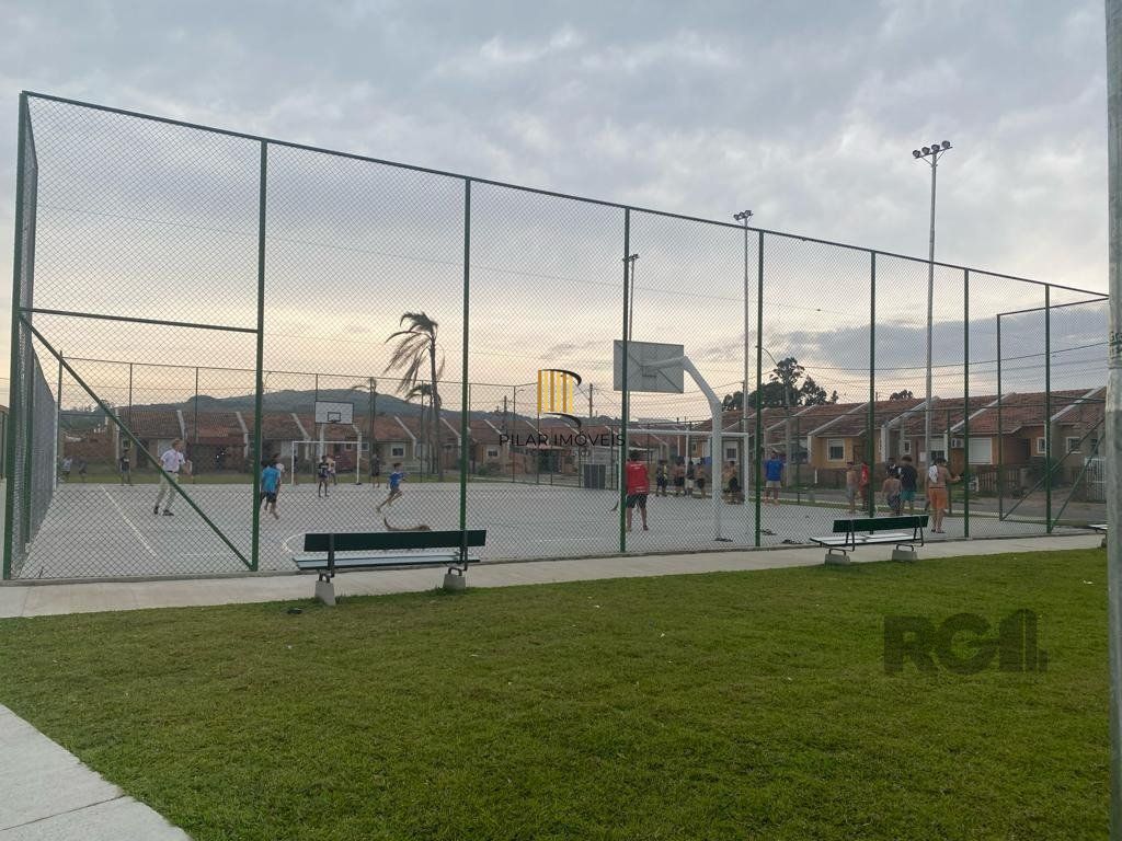 Casa 2 dormitórios no bairro Restinga