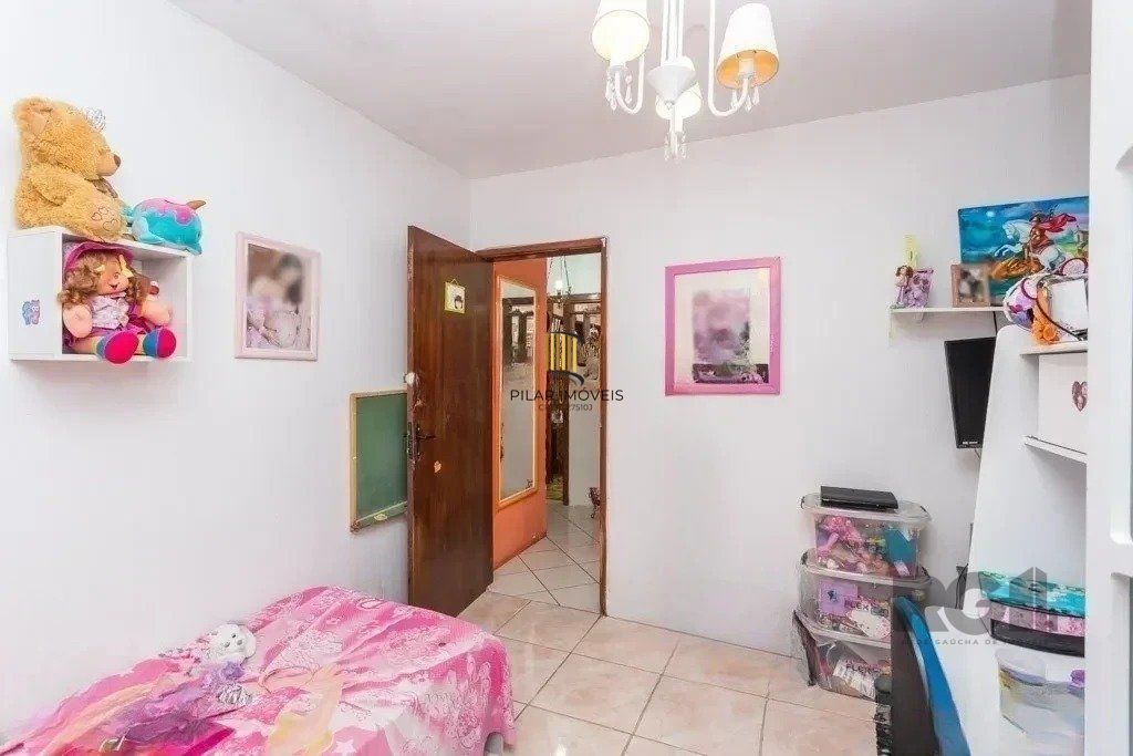 Casa de 3 dormitórios no bairro Jardim Carvalho