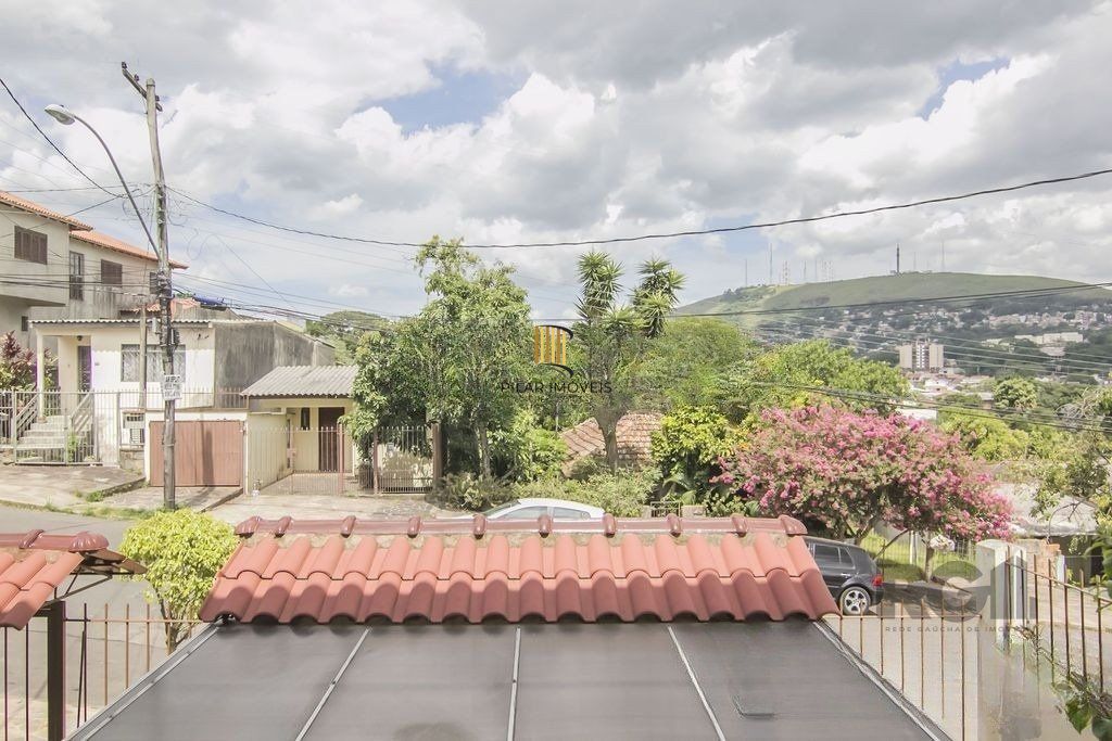 Casa de 2 dormitórios, no bairro Partenon