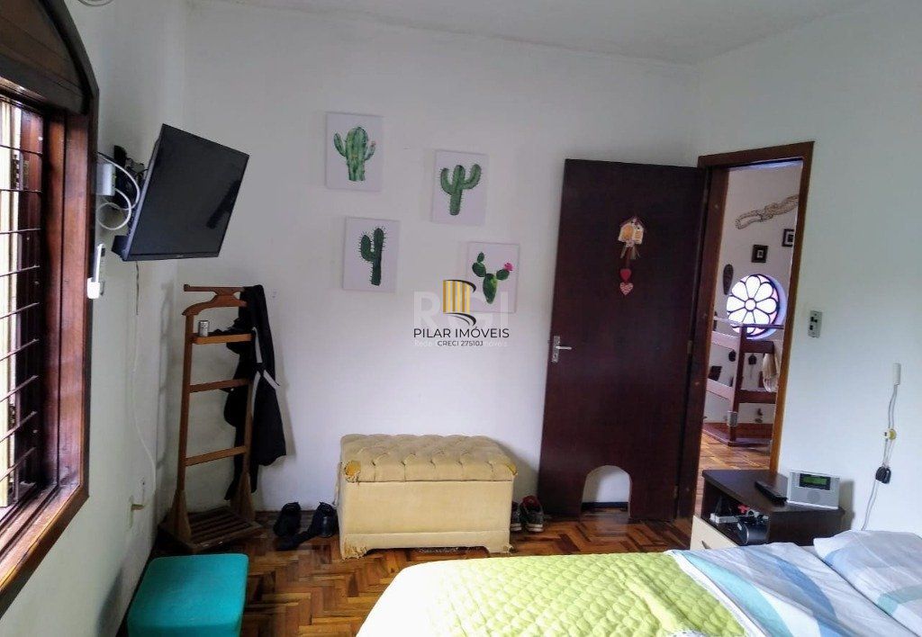 Casa para Venda - 240m², 3 dormitórios, 3 vagas - Teresópolis