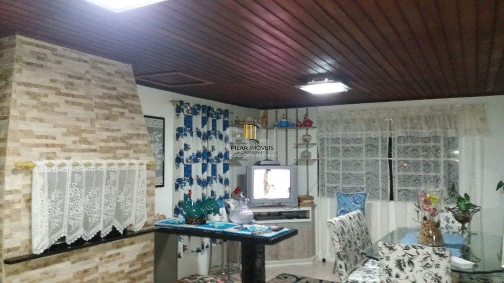 Casa para Venda - 300m², 5 dormitórios, Augusta
