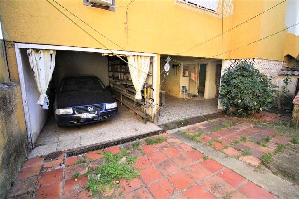 Casa para Venda - 287m², 3 dormitórios, sendo 2 suites, 4 vagas - Nonoai