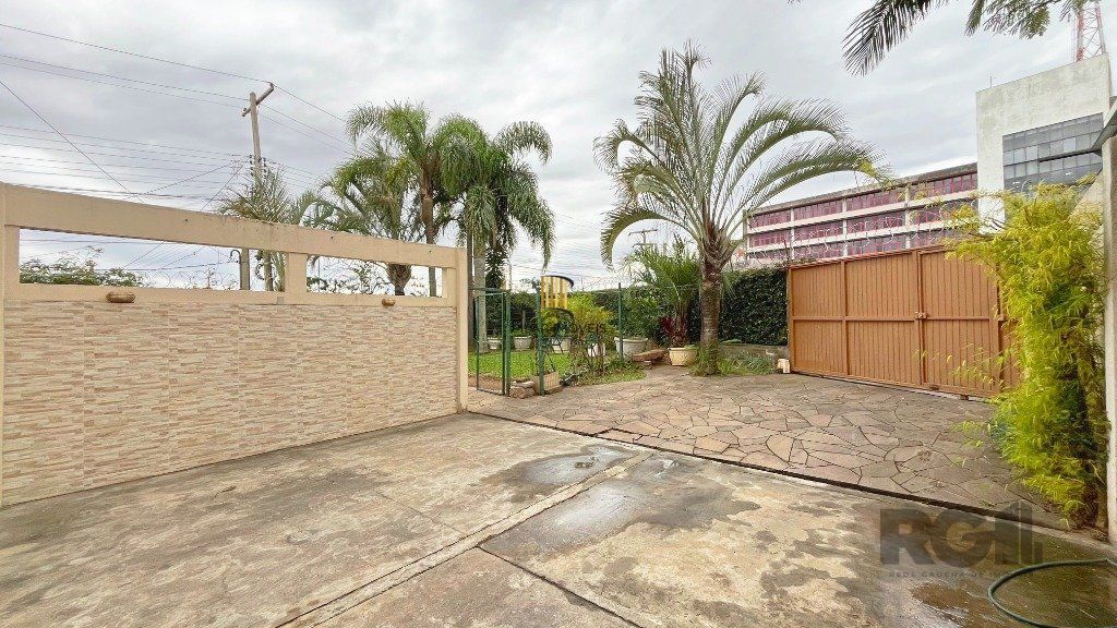 Casa 3 dormitórios no bairro Santa Tereza