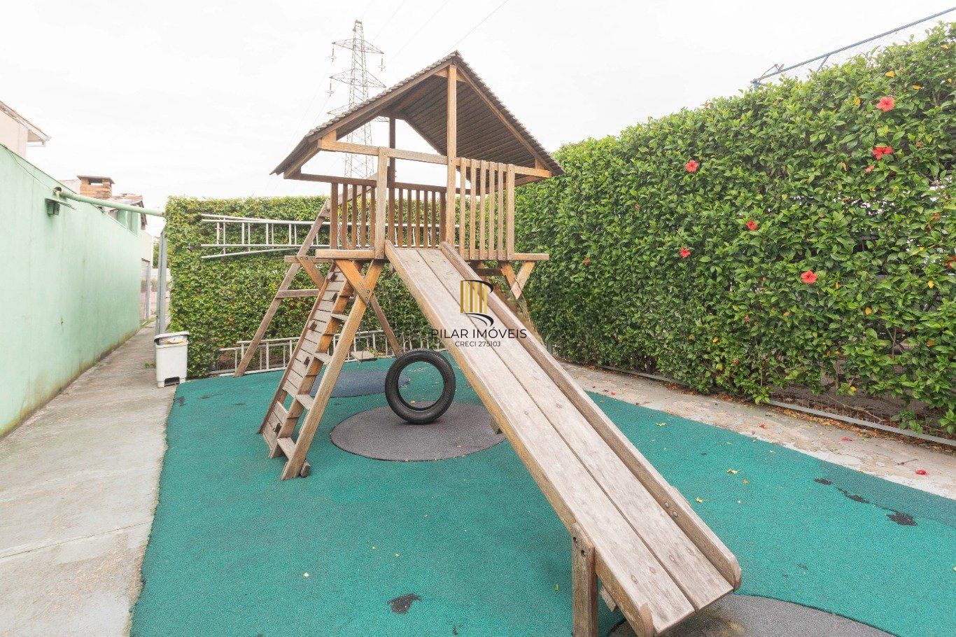 Casa em Condomínio de 3 dormitórios  à venda em Sarandi, Porto Alegre.