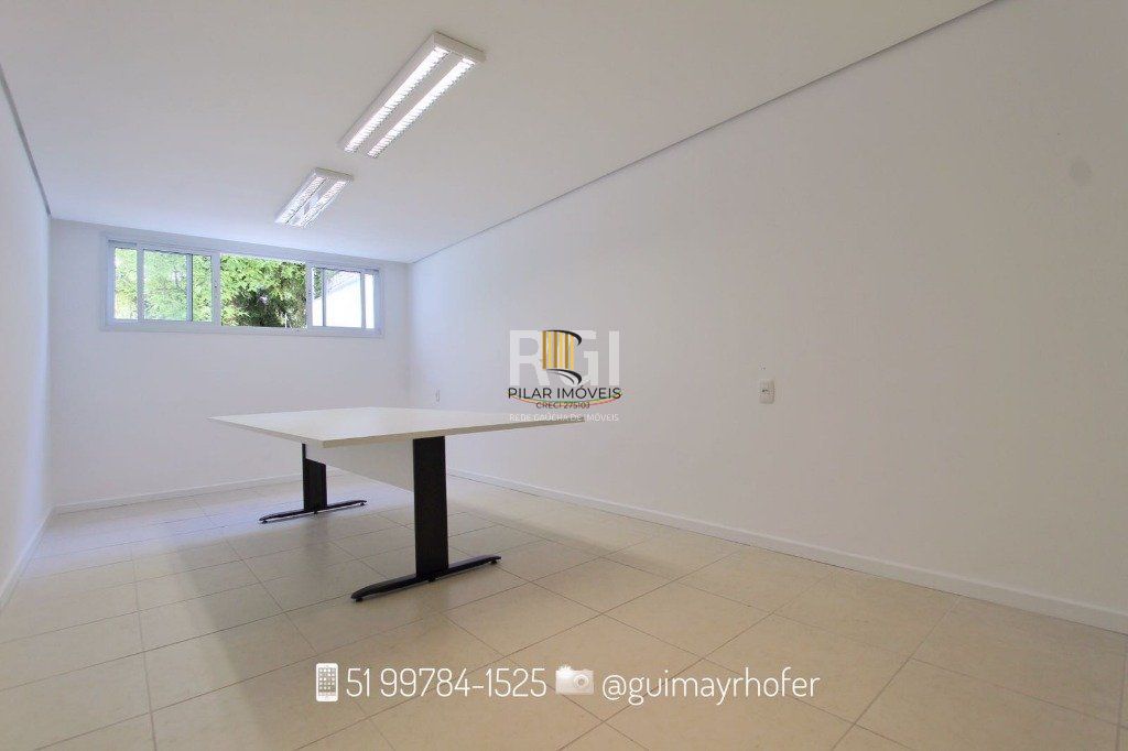 Conjunto/Sala para Venda - 47m², 0 dormitórios, 1 vaga - Menino Deus