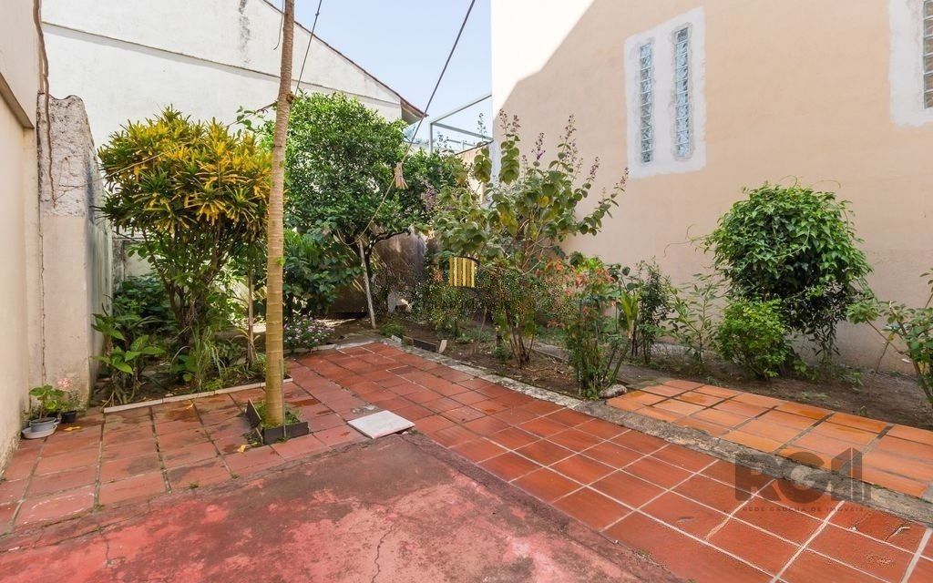 Casa de 127m², bairro menino deus