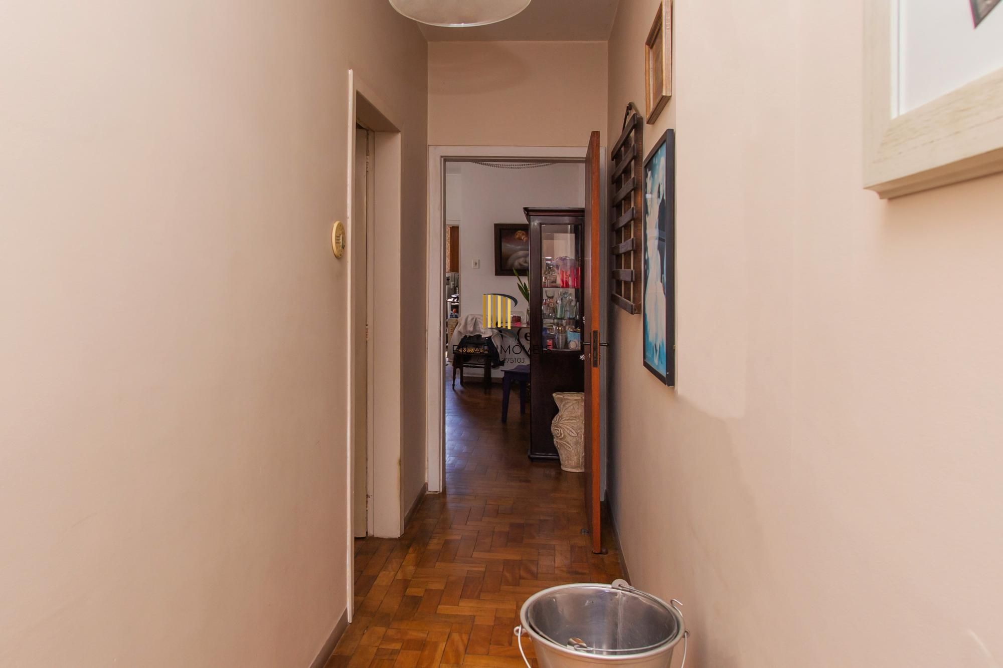 Apartamento Garden com 2 quartos e 94m² à venda em Rio Branco, Porto Alegre.