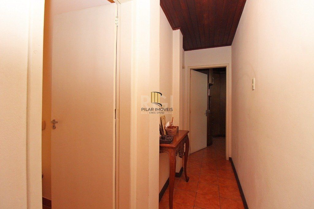 Casa para Venda - 150m², 4 dormitórios, sendo 1 suites, 3 vagas - Nonoai