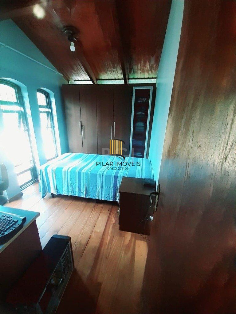Casa para Venda - 260m², 4 dormitórios, sendo 1 suites, 4 vagas - Nonoai