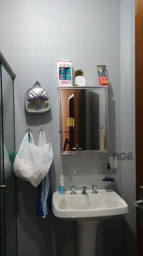 Casa 4 dormitórios no bairro Teresópolis