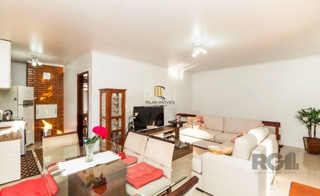 Casa de 266m² - 5 dormitórios, 5 vagas no bairro São João