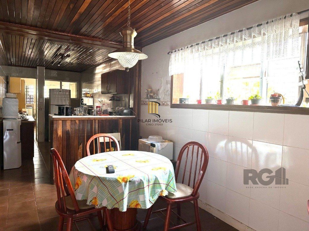 Casa 3 dormitórios no Bairro Glória, próxima a Prof. Oscar Pereira.