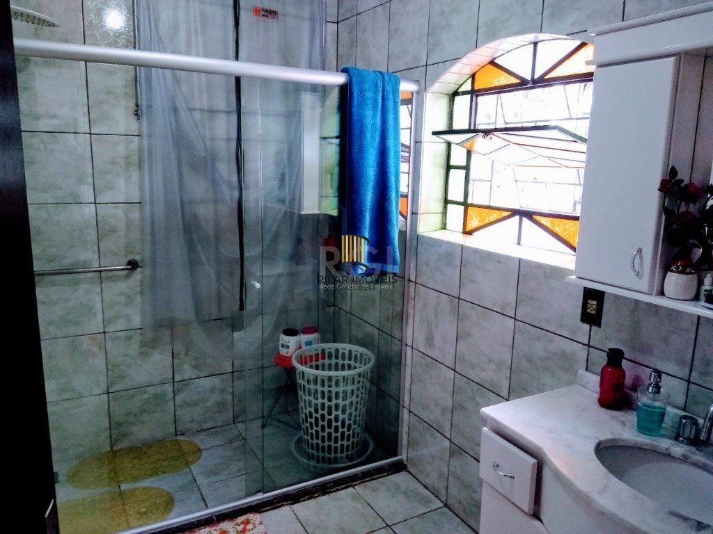 Casa para Venda - 240m², 3 dormitórios, 3 vagas - Teresópolis