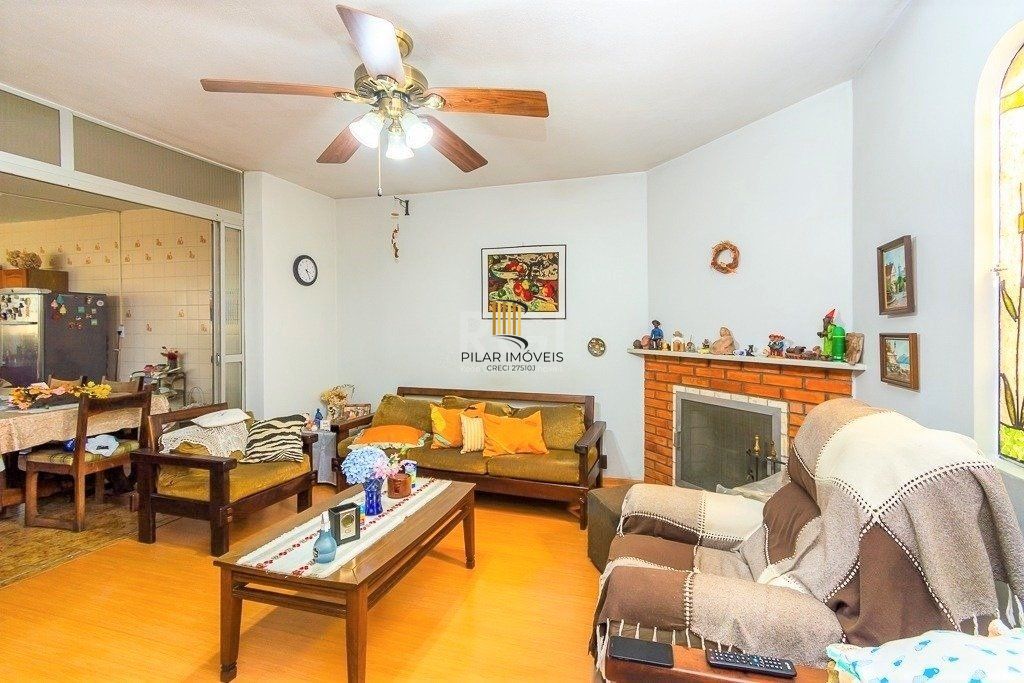 Casa de 424m² no Bairro Chácara Das Pedras