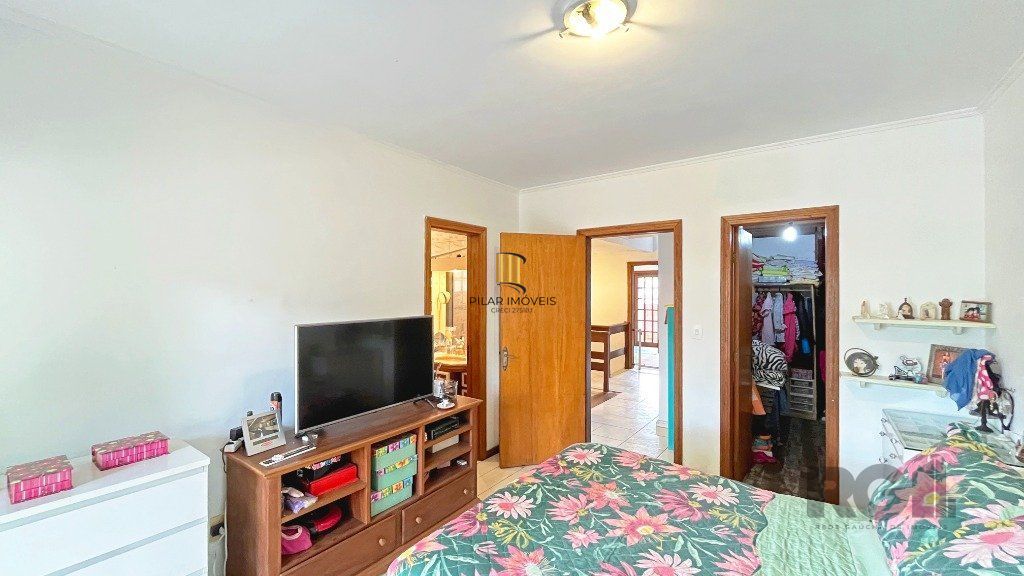 Casa para Venda - 176m², 3 dormitórios, sendo 1 suites, 4 vagas - Jardim Isabel