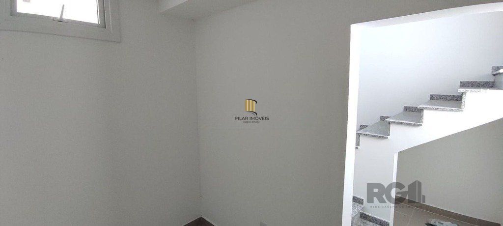 Casa de 3 dormitórios no bairro Hípica