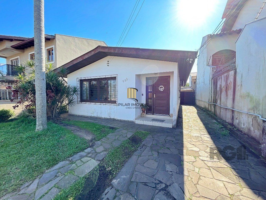 Casa 3 Dormitório(s) Bairro Ipanema
