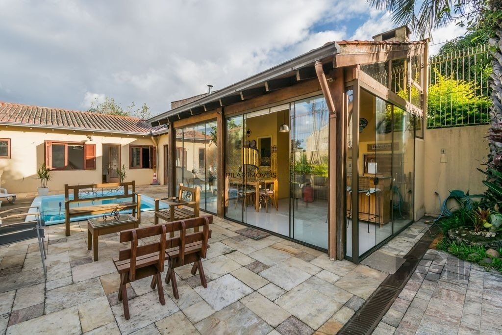 Casa 279m² - 4 dormitórios, 3 vagas no bairro Santa Tereza - Pilar Imóveis