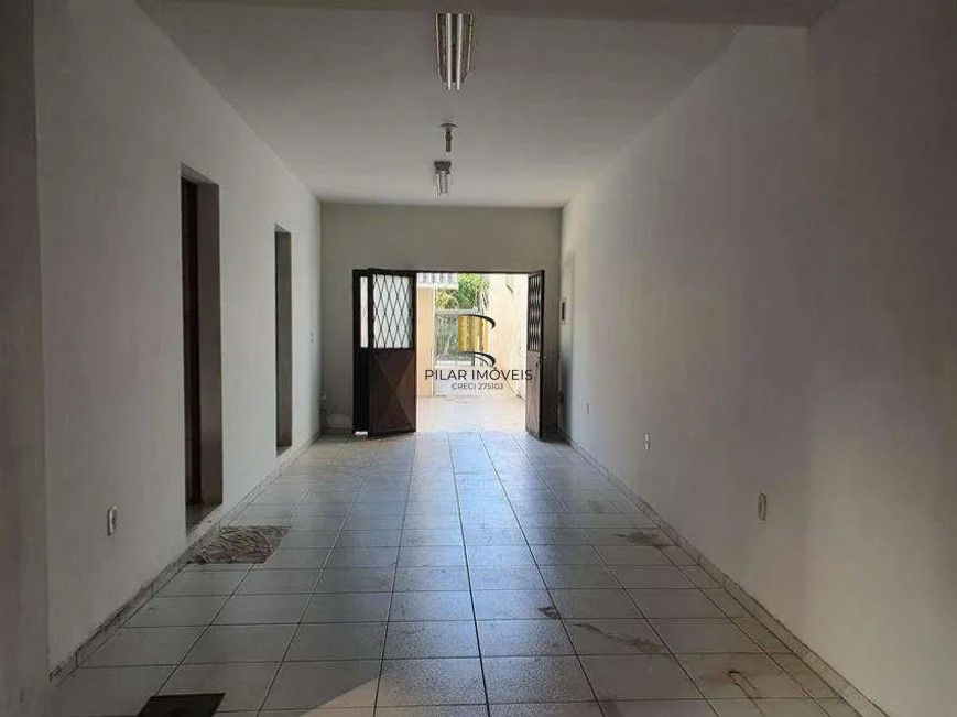 Casa 4 dormitórios no bairro Glória