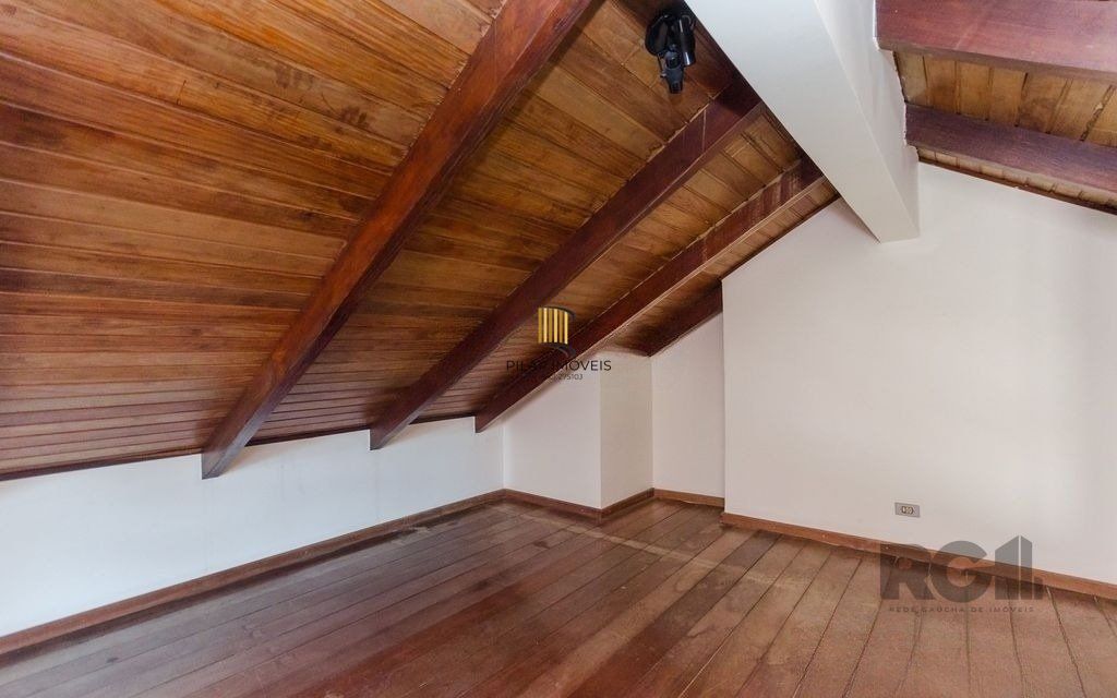 Ótima cobertura de 200 m² com 2 dormitórios e 1 vaga de garagem.