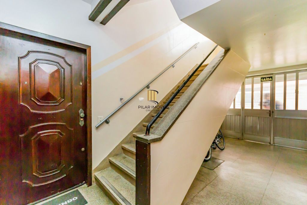 Apartamento 2 dormitórios e vaga rotativa.