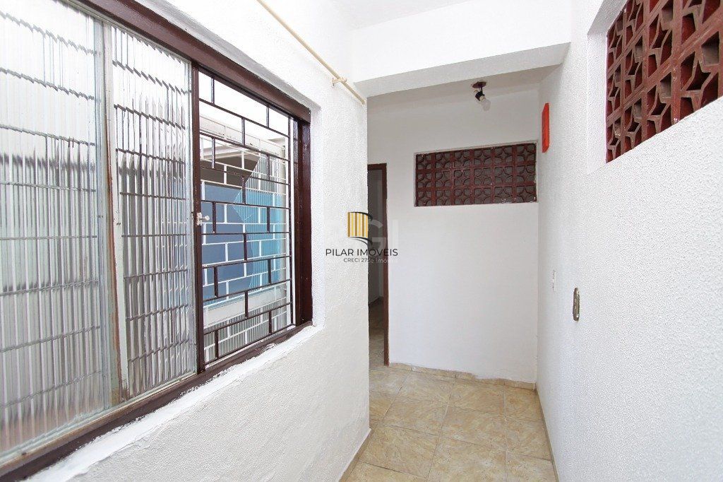 Casa para Locação/Aluguel - 240m², 4 dormitórios, 6 vagas - Nonoai