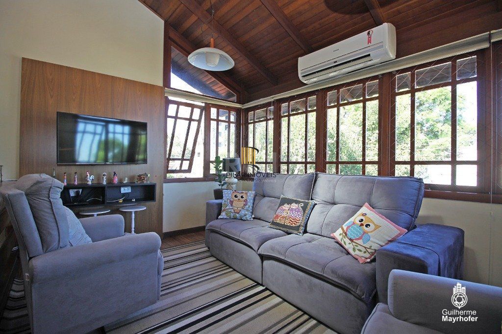 Casa para Venda - 275.72m², 4 dormitórios, sendo 3 suites, 4 vagas - Glória