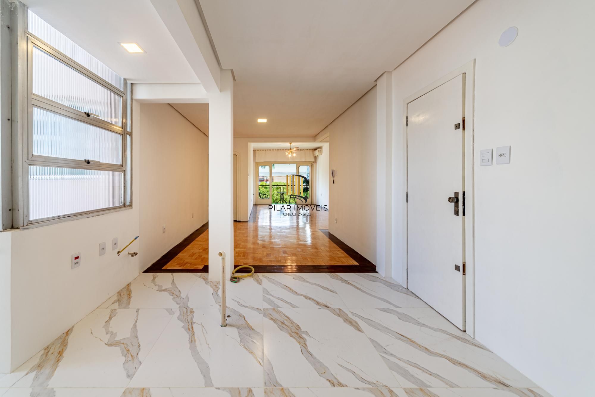 Apartamento de 3 dormitórios á venda no Bairro Santana, Porto Alegre