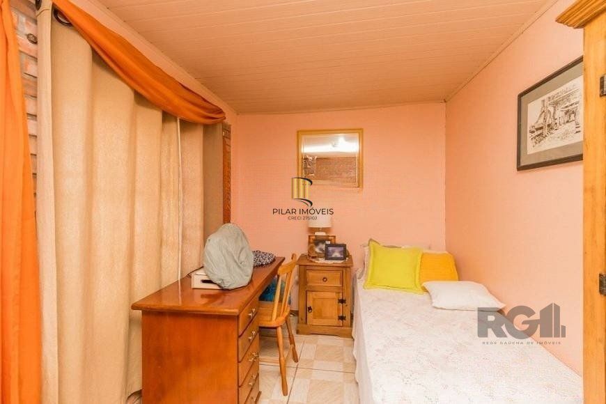 CASA PRÓXIMA AO PONTAL, com 5 vagas, 3 dormitórios!