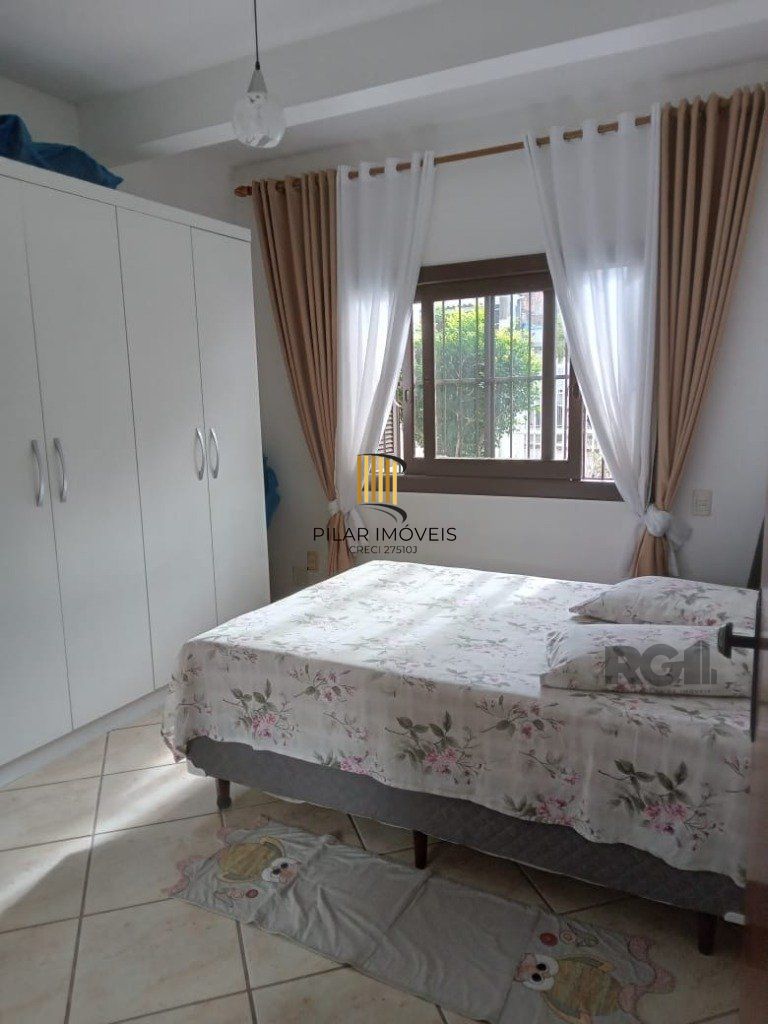 Casa de 4 dormitórios no bairro Santa Rosa de Lima