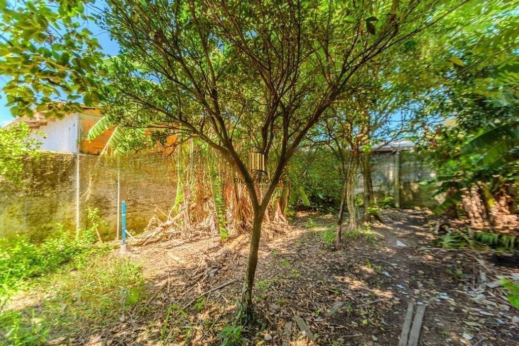 Casa de 3 dormitórios no bairro Rubem Berta