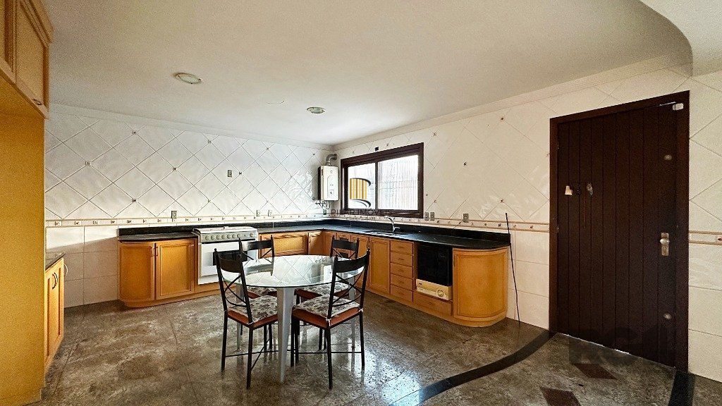 Casa à Venda no bairro Marechal Rondon em Canoas