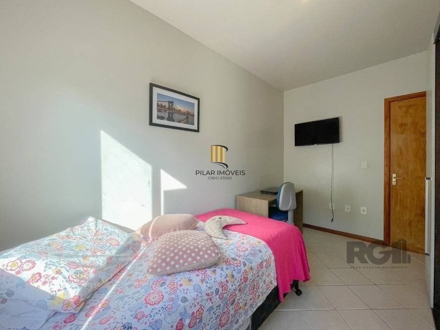 Excelente casa de 121m² com 3 dormitórios e 2 vagas.