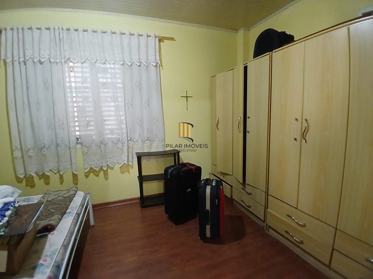 Ampla casa com patio no bairro Rubem Berta .