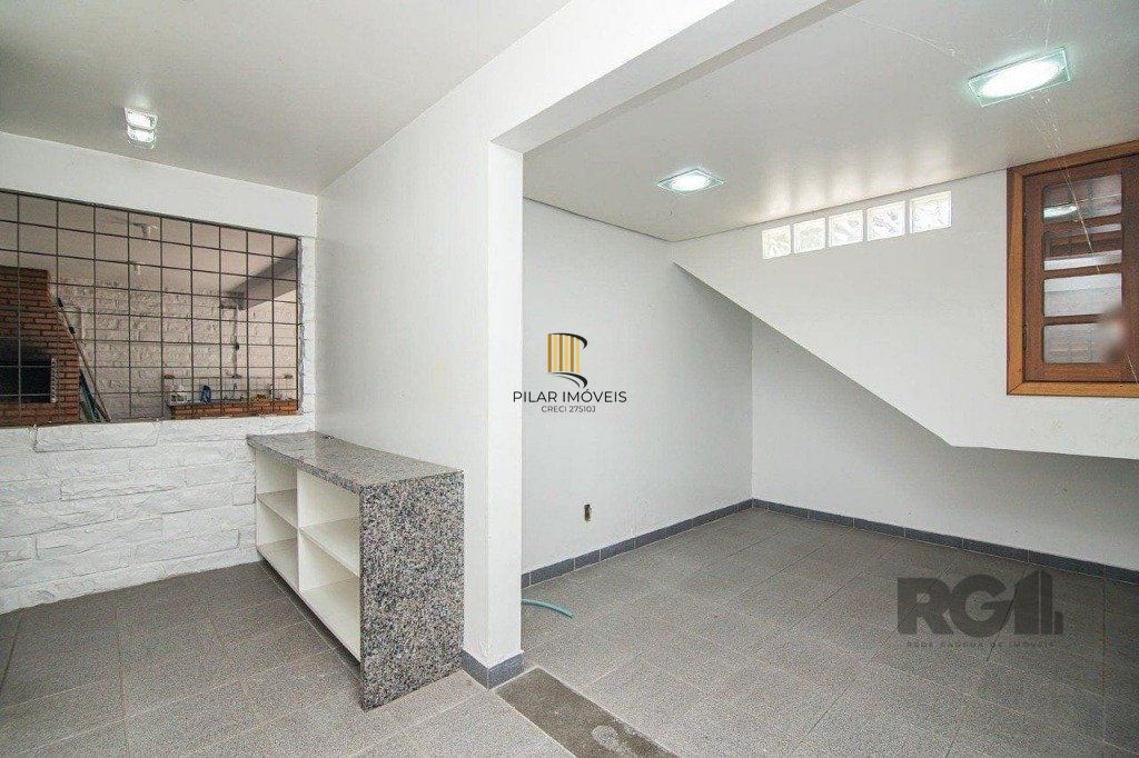 Casa para Venda - 443m², 3 dormitórios, 4 vagas - Alto Petrópolis