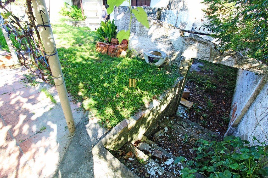 Casa 3 dormitórios no bairro Nonoai