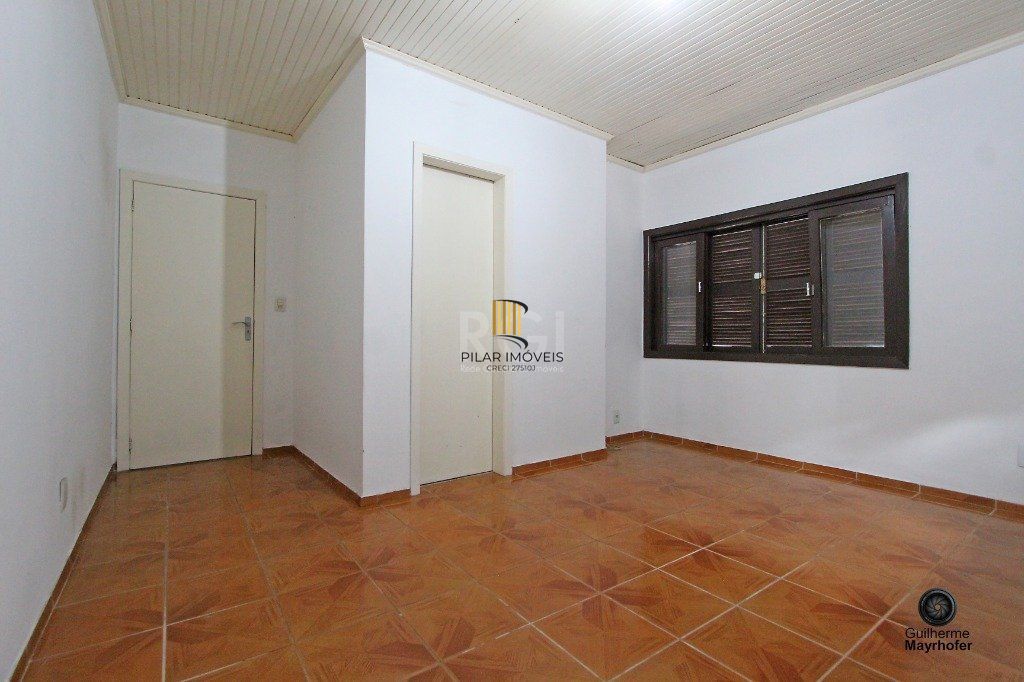 Casa para Venda - 177.58m², 3 dormitórios, sendo 1 suites, 4 vagas - Guarujá