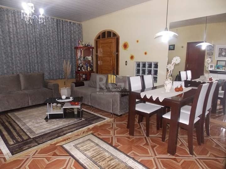 Casa para Venda - 150m², 2 dormitórios, 4 vagas - Ponta Grossa