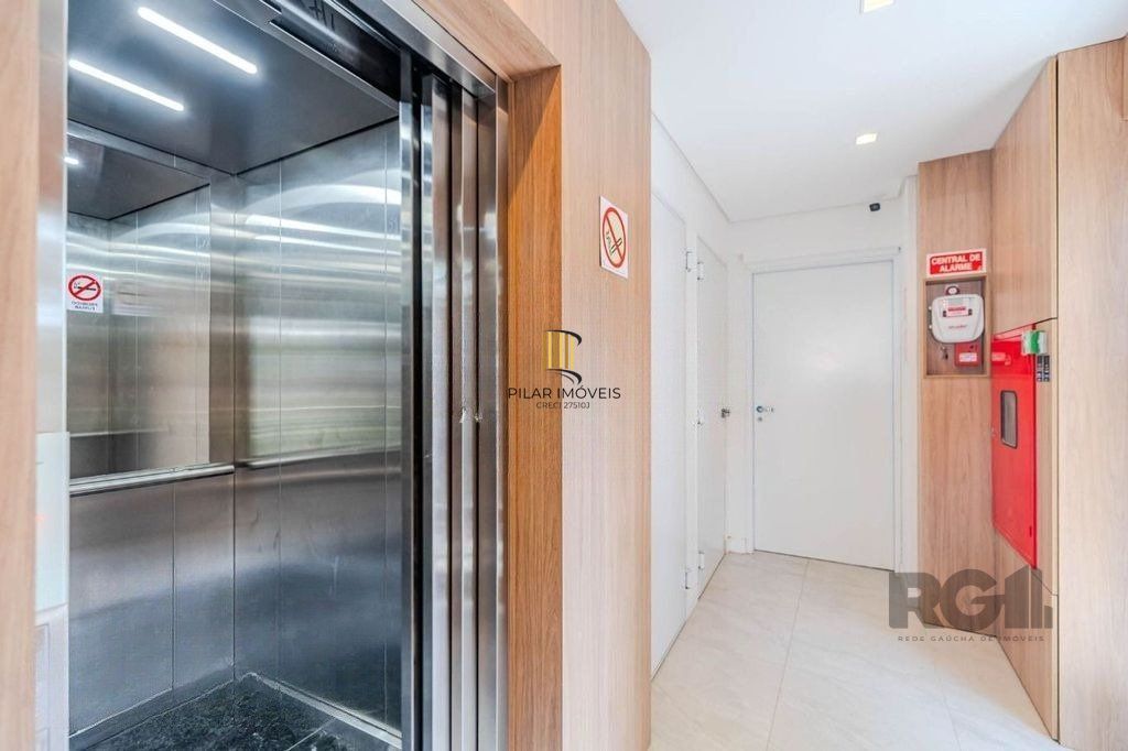 Apartamento de 2 dormitórios no bairro menino deus  