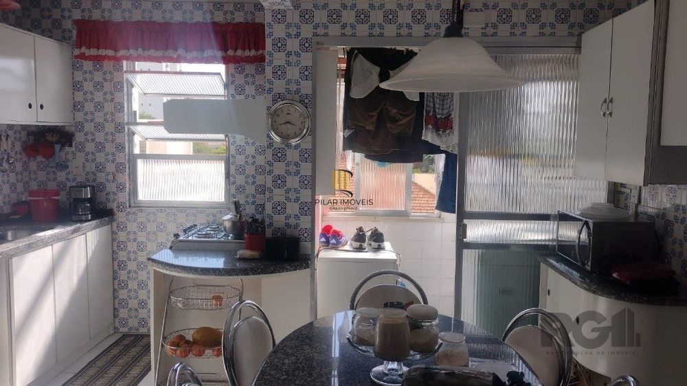 Apartamento 74m² 3 dormitórios no Menino Deus!