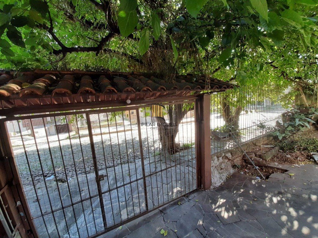 Casa para Venda - 122m², 5 dormitórios, sendo 2 suites, 2 vagas - Teresópolis