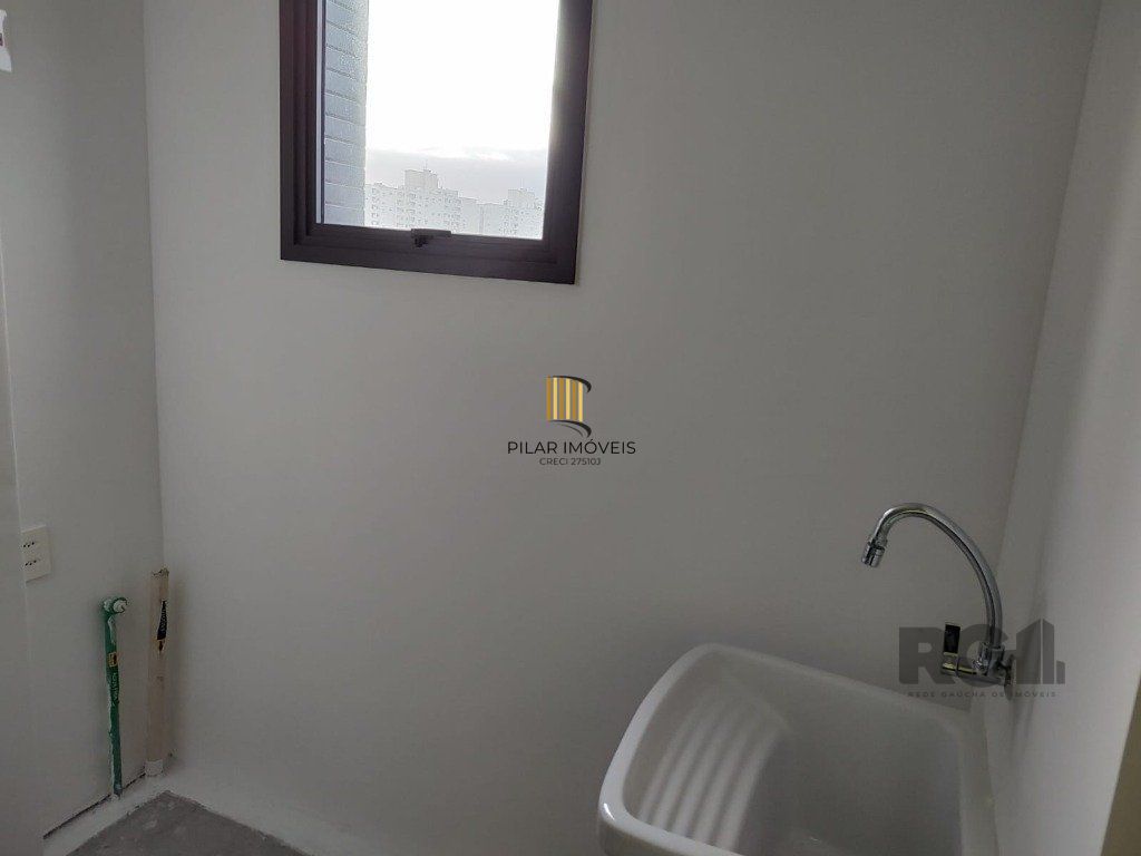Apartamento 1 dor, 1 vaga coberta, localizado junto ao Bourbon Shopping Teresópolis.