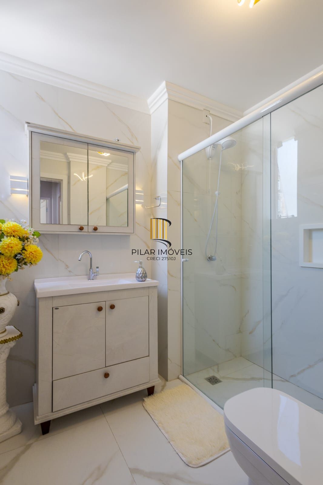 Apartamento de 80 m²semi mobiliado, 3 dormitórios e 1 suíte no Centro Histórico