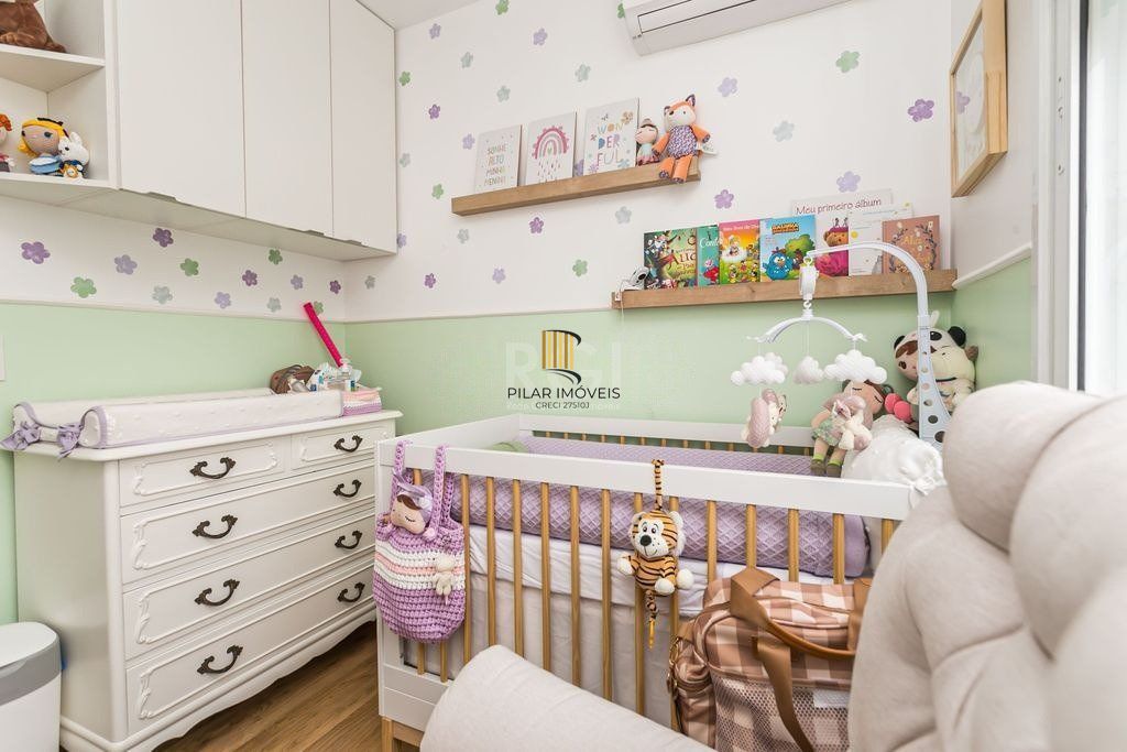Apartamento de 2 dormitórios, 1 suíte e 1 vaga de garagem no bairro Medianeira